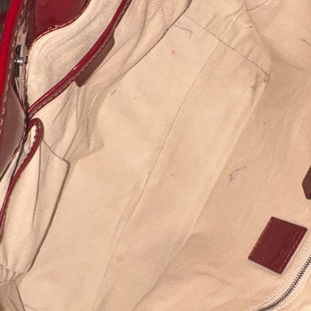 Burberry Heart-Print Tote Bag in Burgundy and Beige - Picture 12 of 14